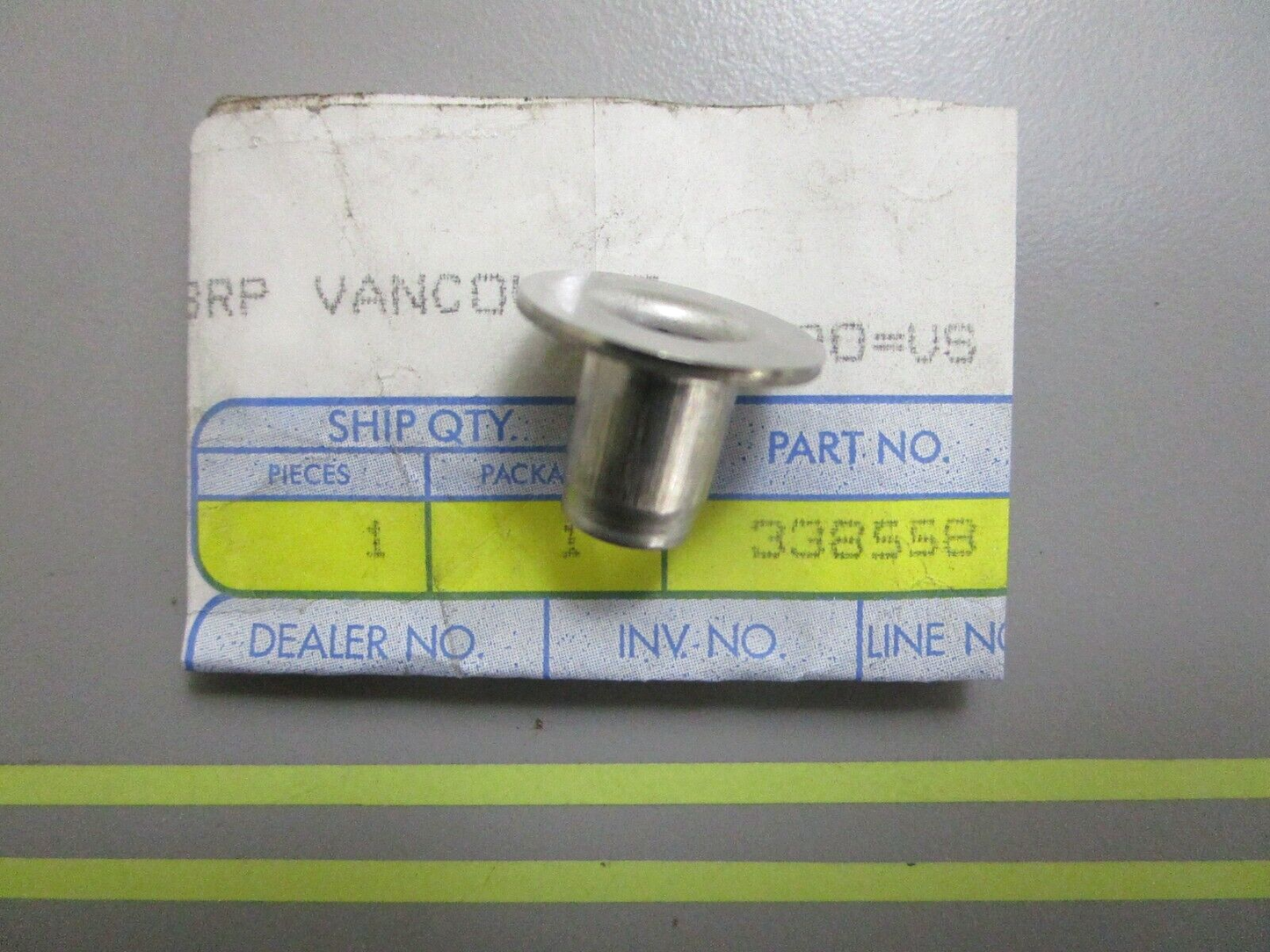 *NEW OEM* 0810 OMC Johnson Evinrude Flanged Spacer 338558 0338558