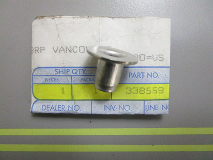 *NEW OEM* 0810 OMC Johnson Evinrude Flanged Spacer 338558 0338558