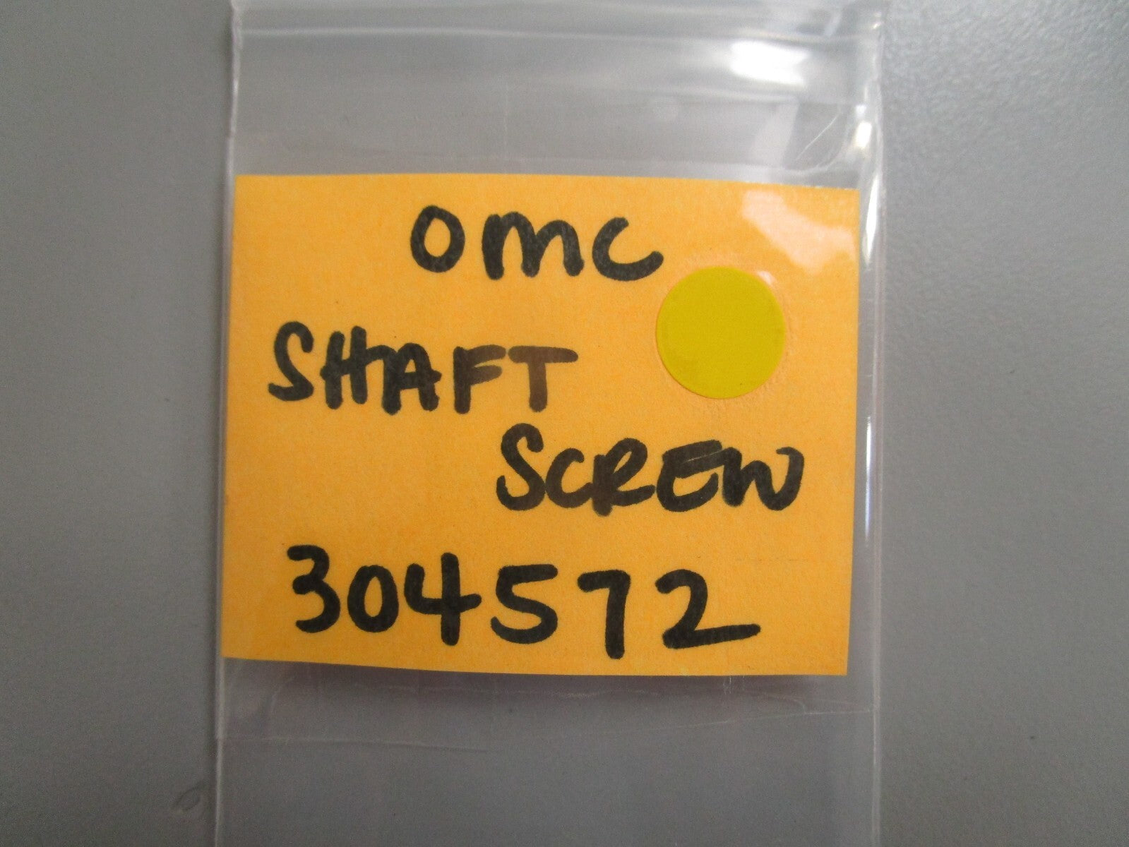 *NEW OEM* (LOT OF 3) 0810 OMC Johnson Evinrude Shaft Screw 304572 0304572