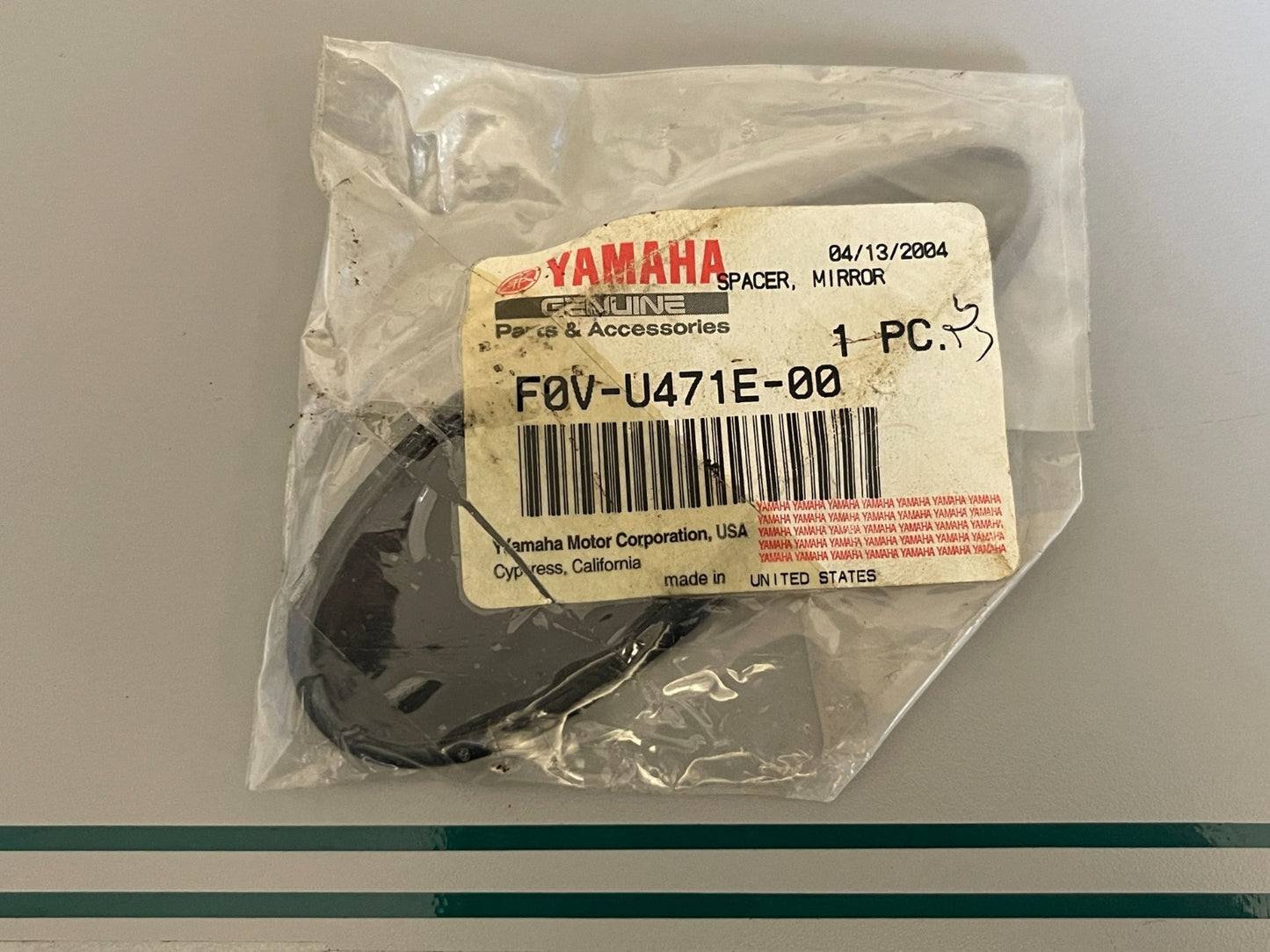 NEW OEM F0V-U471E-00-00 Yamaha Mirror Spacer 0810