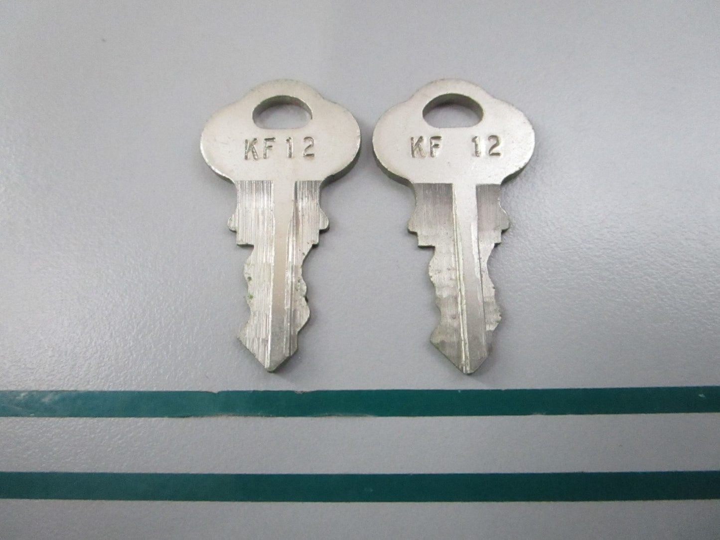 NEW OEM (LOT OF 2) 501527 0501527 OMC Johnson Evinrude KF 12 Ignition Key 0810