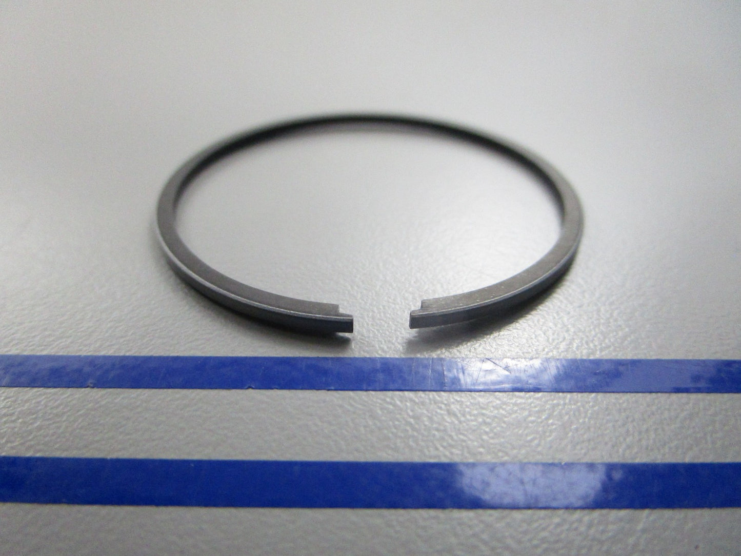 NEW OEM 12140-98401-050 Suzuki Piston Ring Set 0810