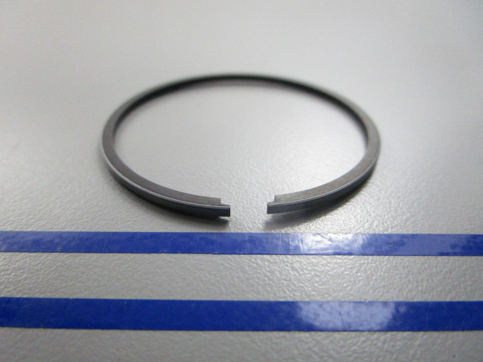 NEW OEM 12140-98401-050 Suzuki Piston Ring Set 0810