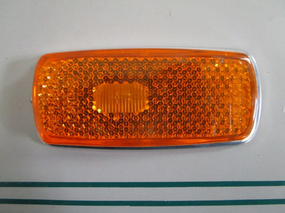 NEW OEM 0008261457 Mercedes-Benz Front Amber Lens 0820