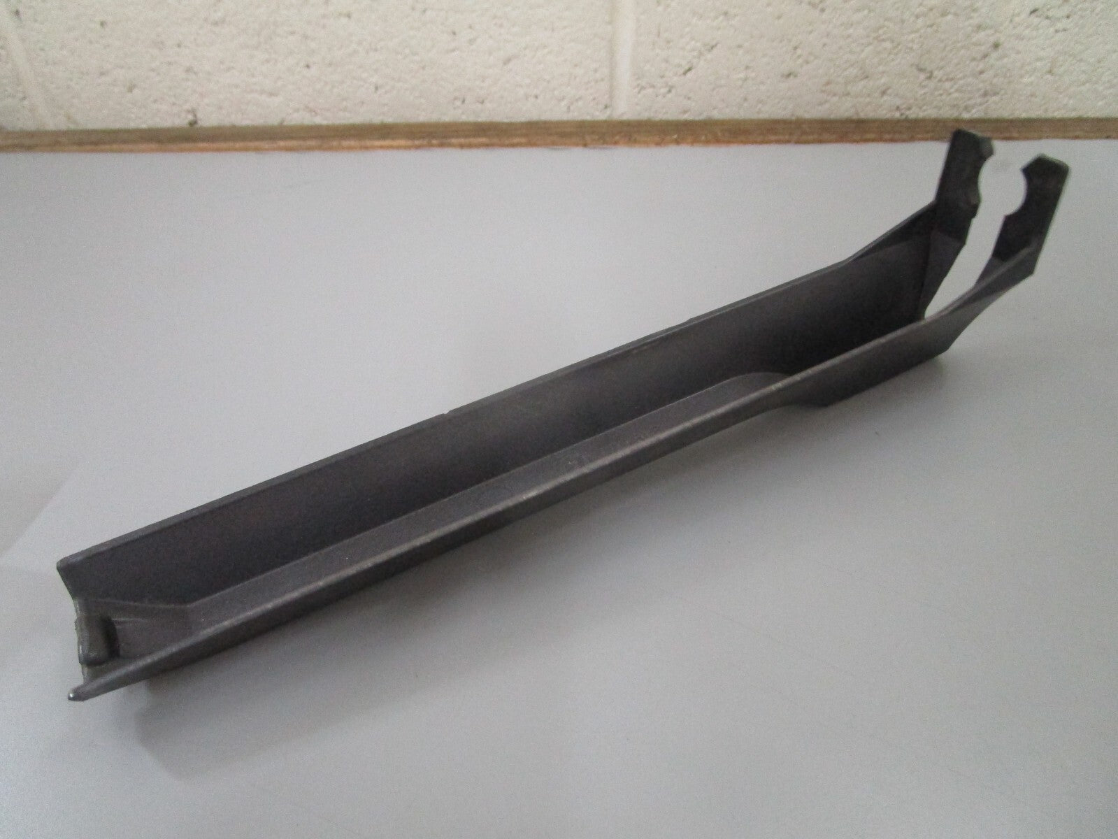 *NEW OEM* 0810 OMC Johnson Evinrude Tilt Cylinder Cover 911907 0911907