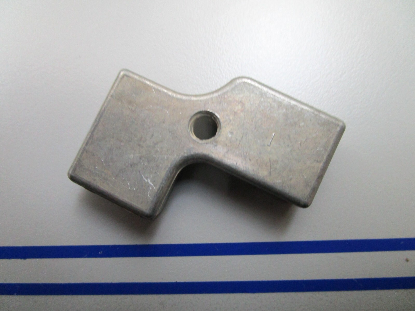 *NEW OEM* 0810 OMC Johnson Evinrude Retainer 338328 0338328