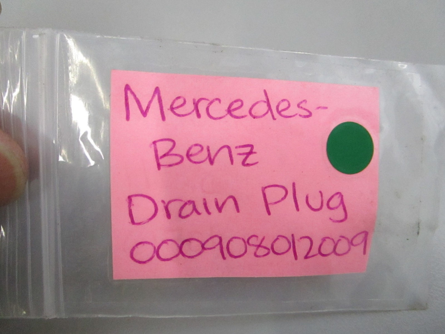 NEW OEM 000908012009 Mercedes-Benz Drain Plug 0810