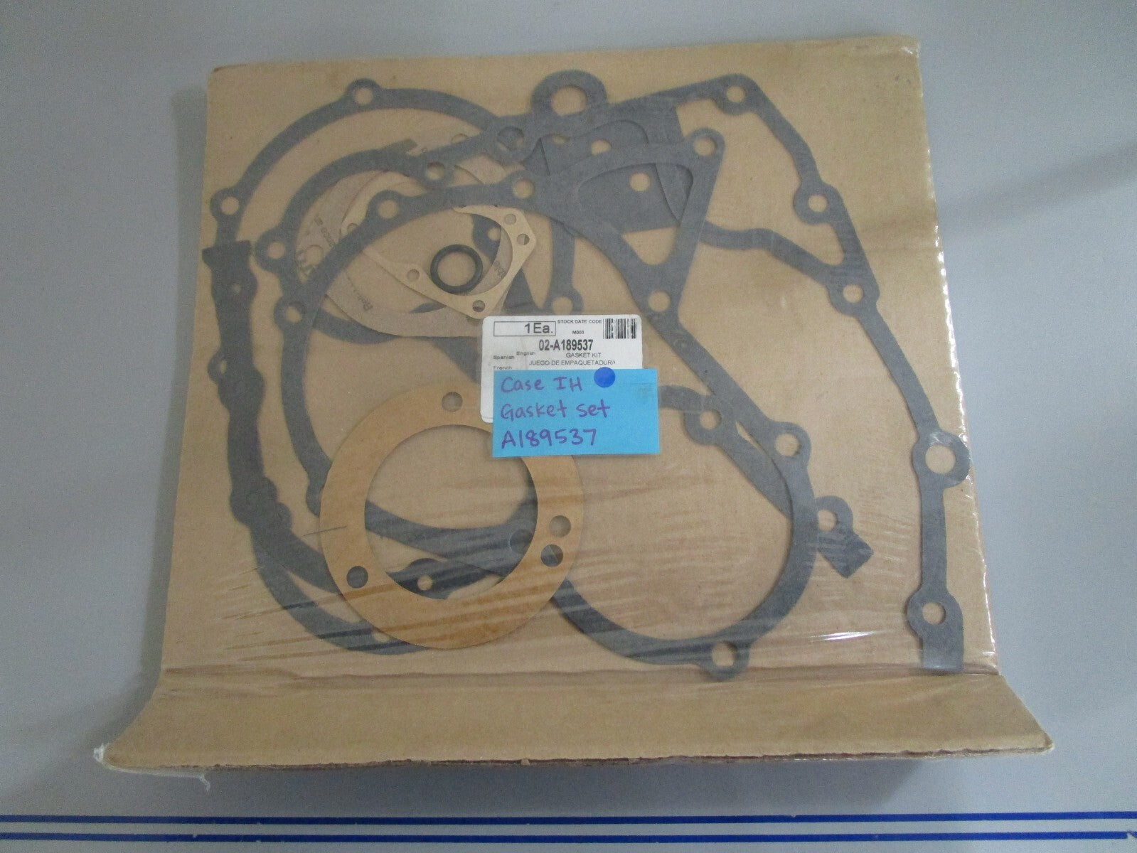 *NEW OEM* 0820 Case IH Gasket Set A189537