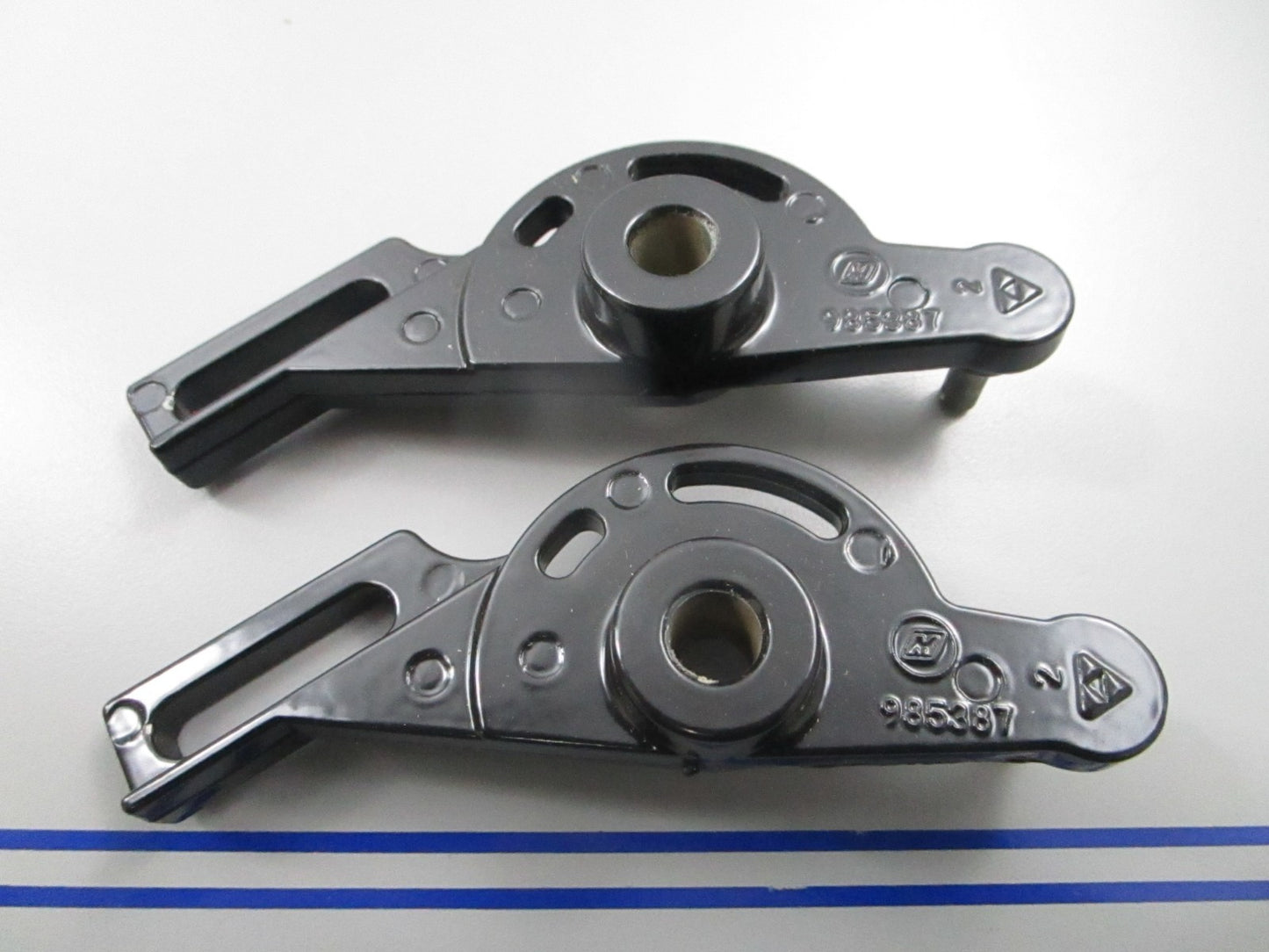 *NEW OEM* (LOT OF 2) 0810 OMC Johnson Evinrude Lever Arm & Pin Ay 985387 0985387