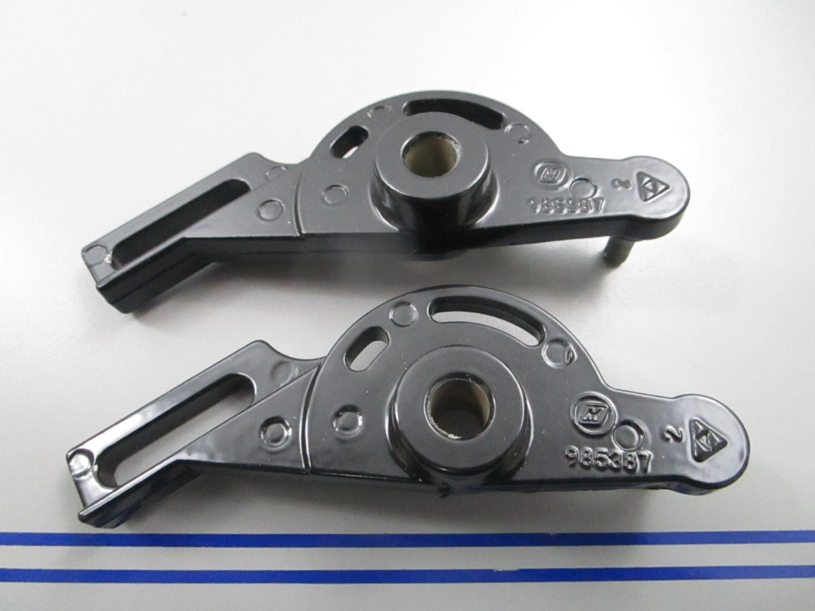 *NEW OEM* (LOT OF 2) 0810 OMC Johnson Evinrude Lever Arm & Pin Ay 985387 0985387