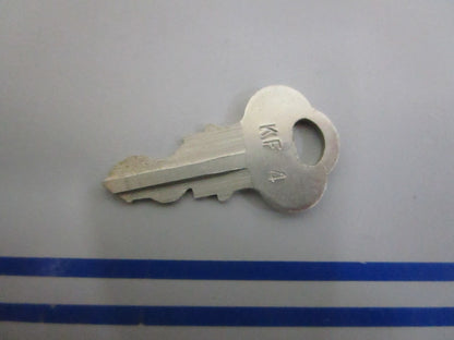 NEW OEM 501519 0501519 OMC Johnson Evinrude KF4 Ignition Key 0820