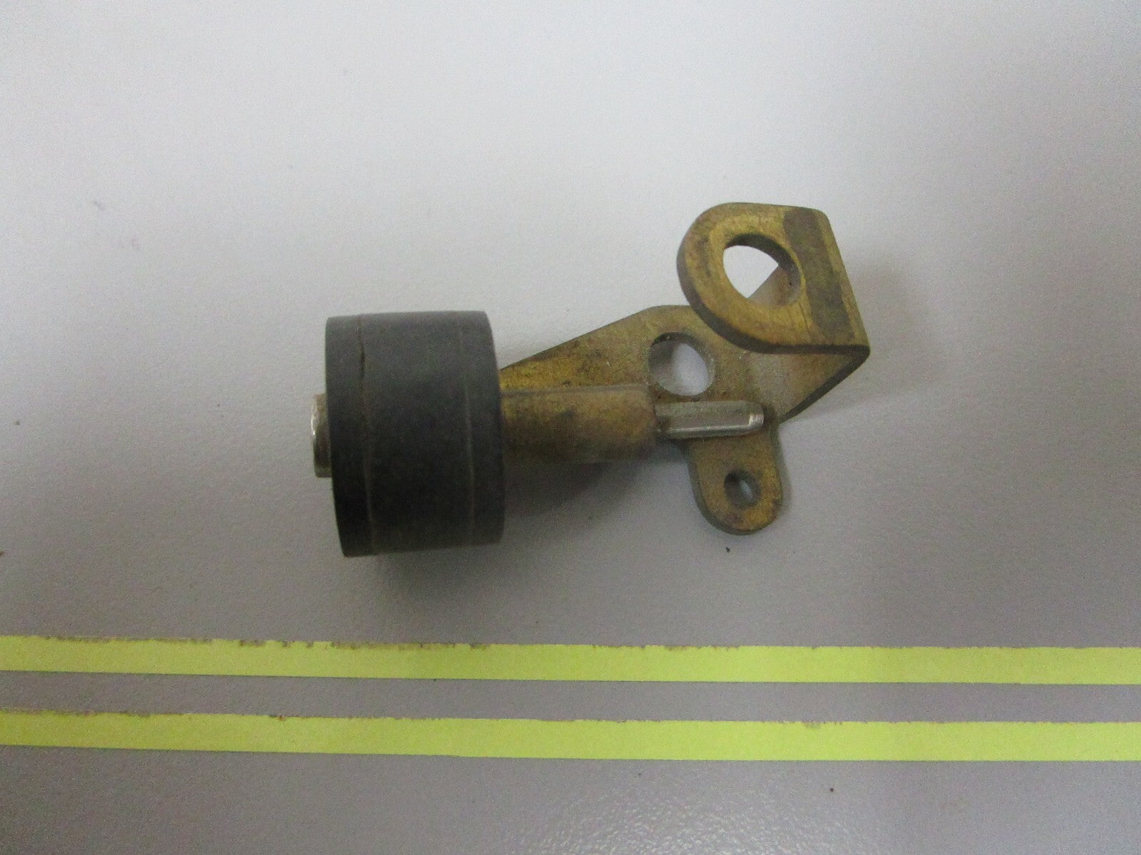 *NEW OEM* 0810 OMC Johnson Evinrude Cam Follower 376035 0376035