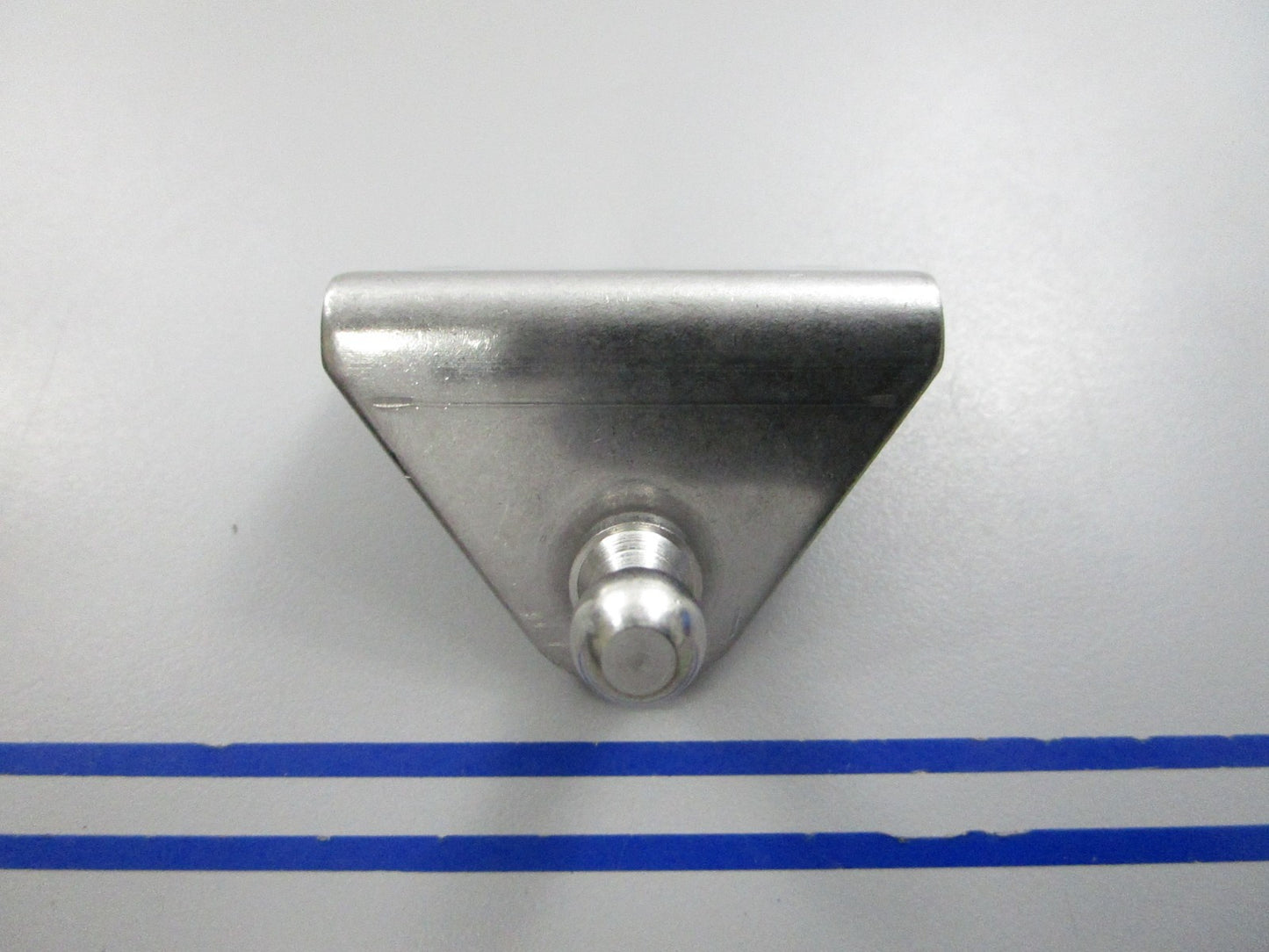 NEW 321582-1 Sea-Dog 90 Degree Wide Gas Lift Mount 0810