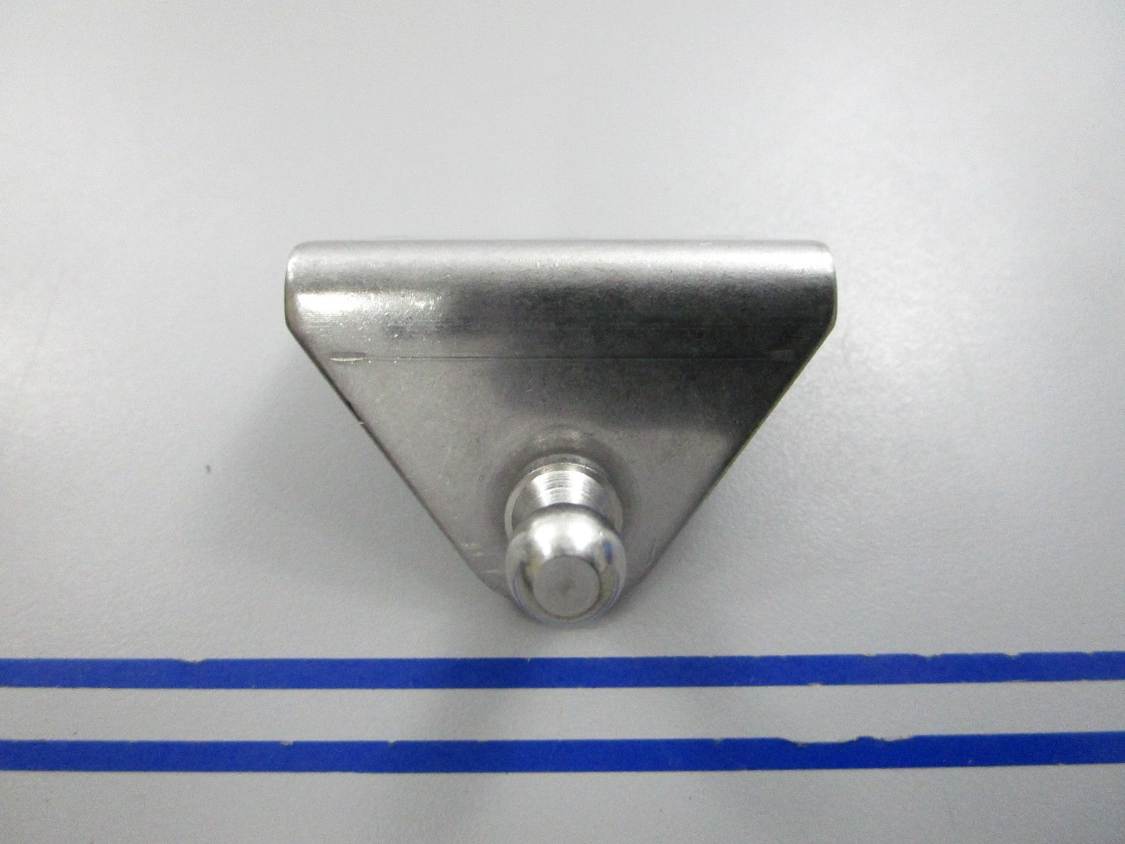 NEW 321582-1 Sea-Dog 90 Degree Wide Gas Lift Mount 0810
