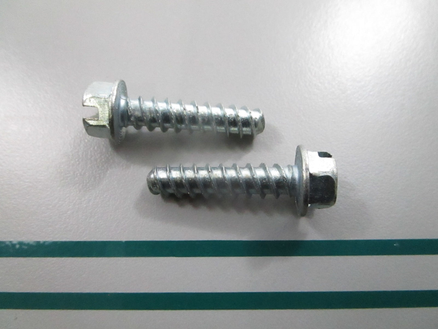 NEW OEM (LOT OF 2) 530092243 Poulan Screw 0810
