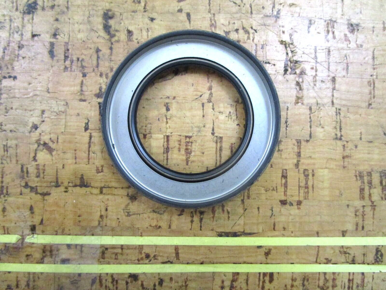 *NEW OEM* 0750 OMC Johnson Evinrude SEAL 981268 0981268