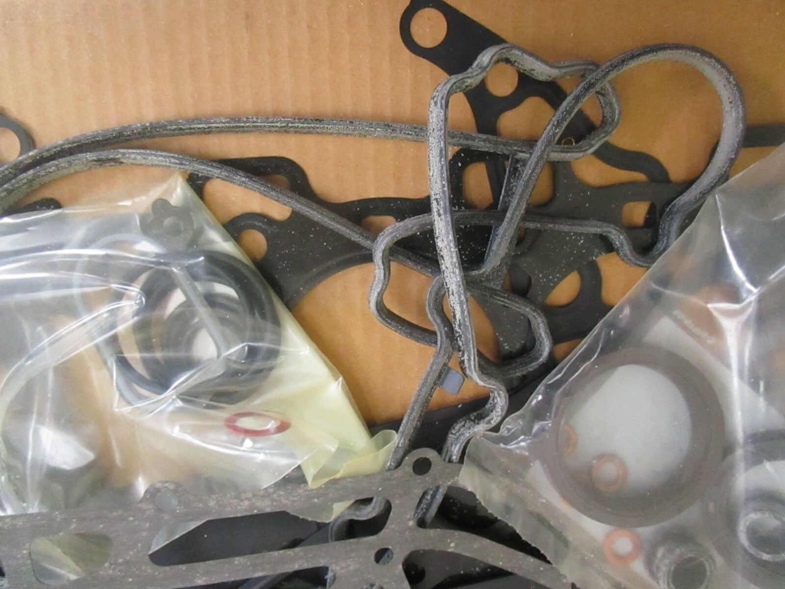 *NEW OEM* 0820 Mercury Quicksilver Gasket Set 27-804345A02