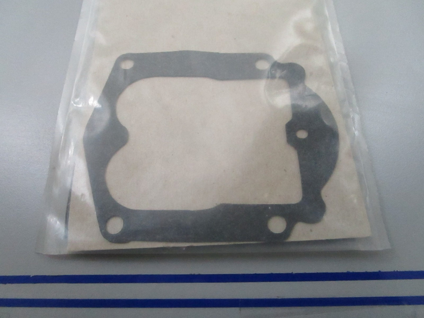 *NEW OEM* 0810 Mercury Quicksilver Gasket 27-822217