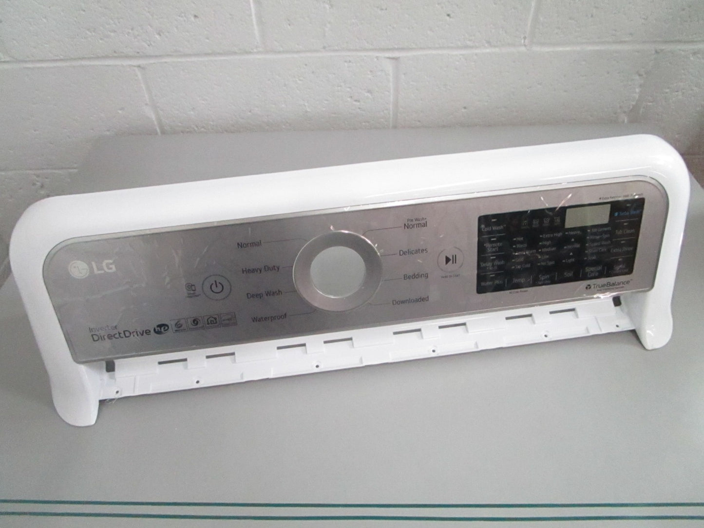 NEW OEM AGL76194001 LG Front Panel Assy 0820