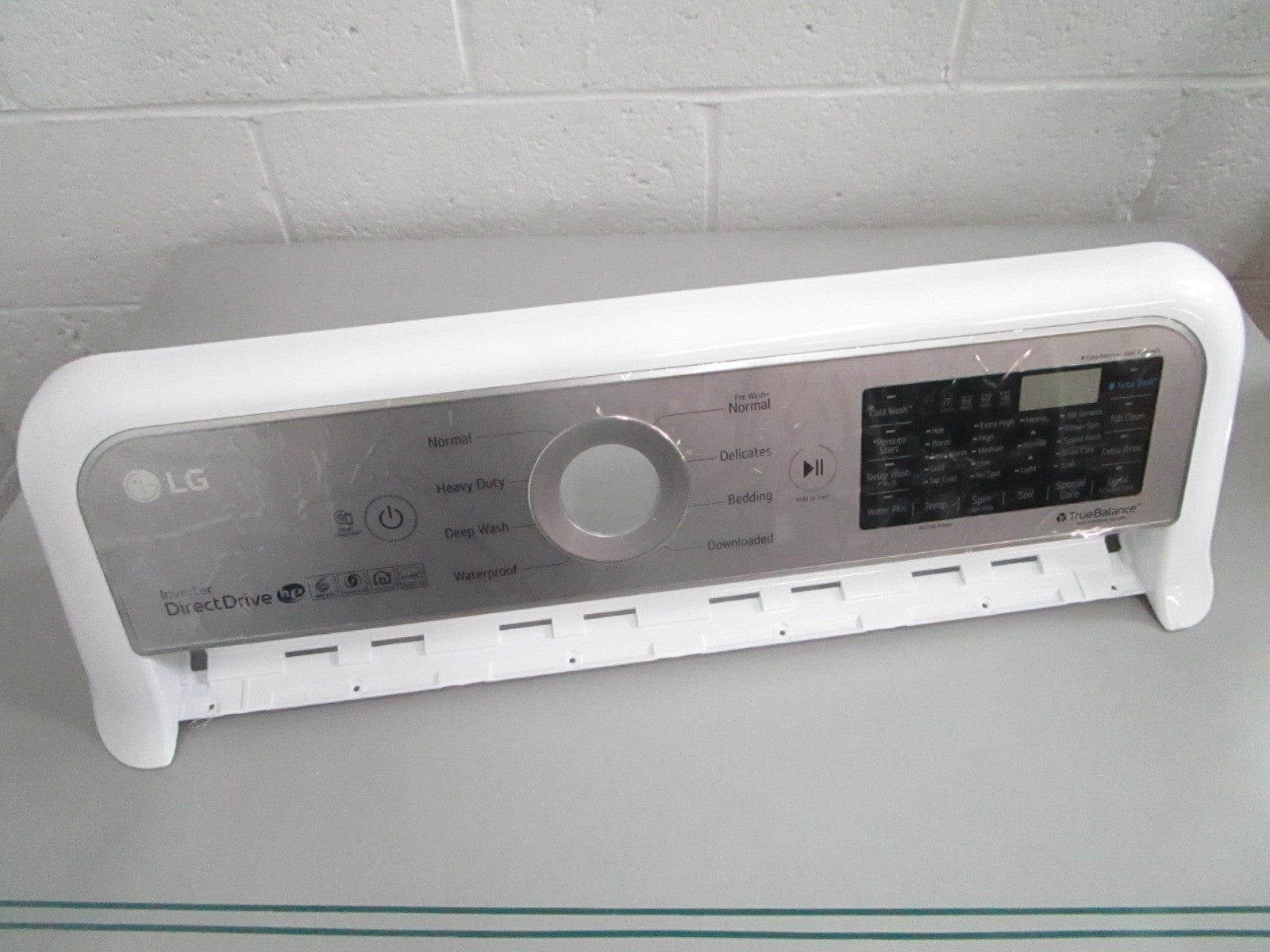 NEW OEM AGL76194001 LG Front Panel Assy 0820