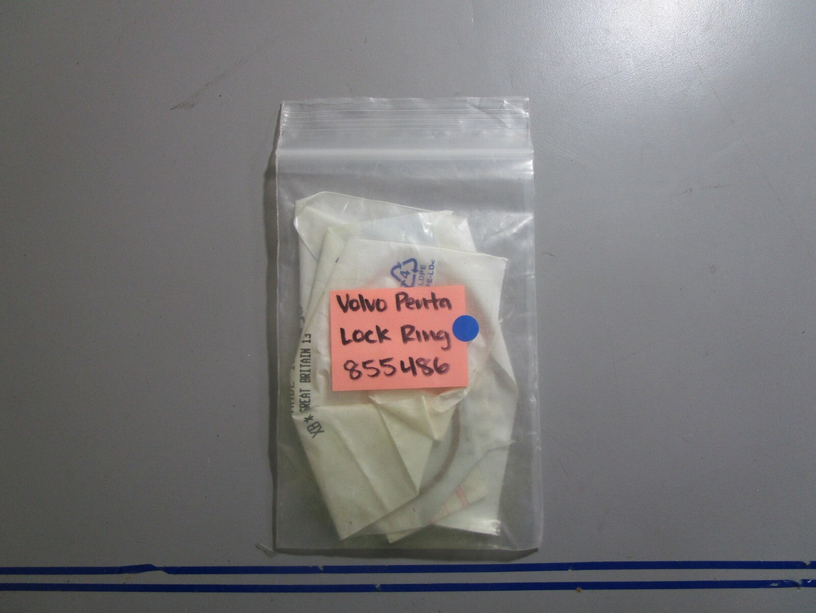 *NEW OEM* 0810 Volvo Penta Lock Ring 855486