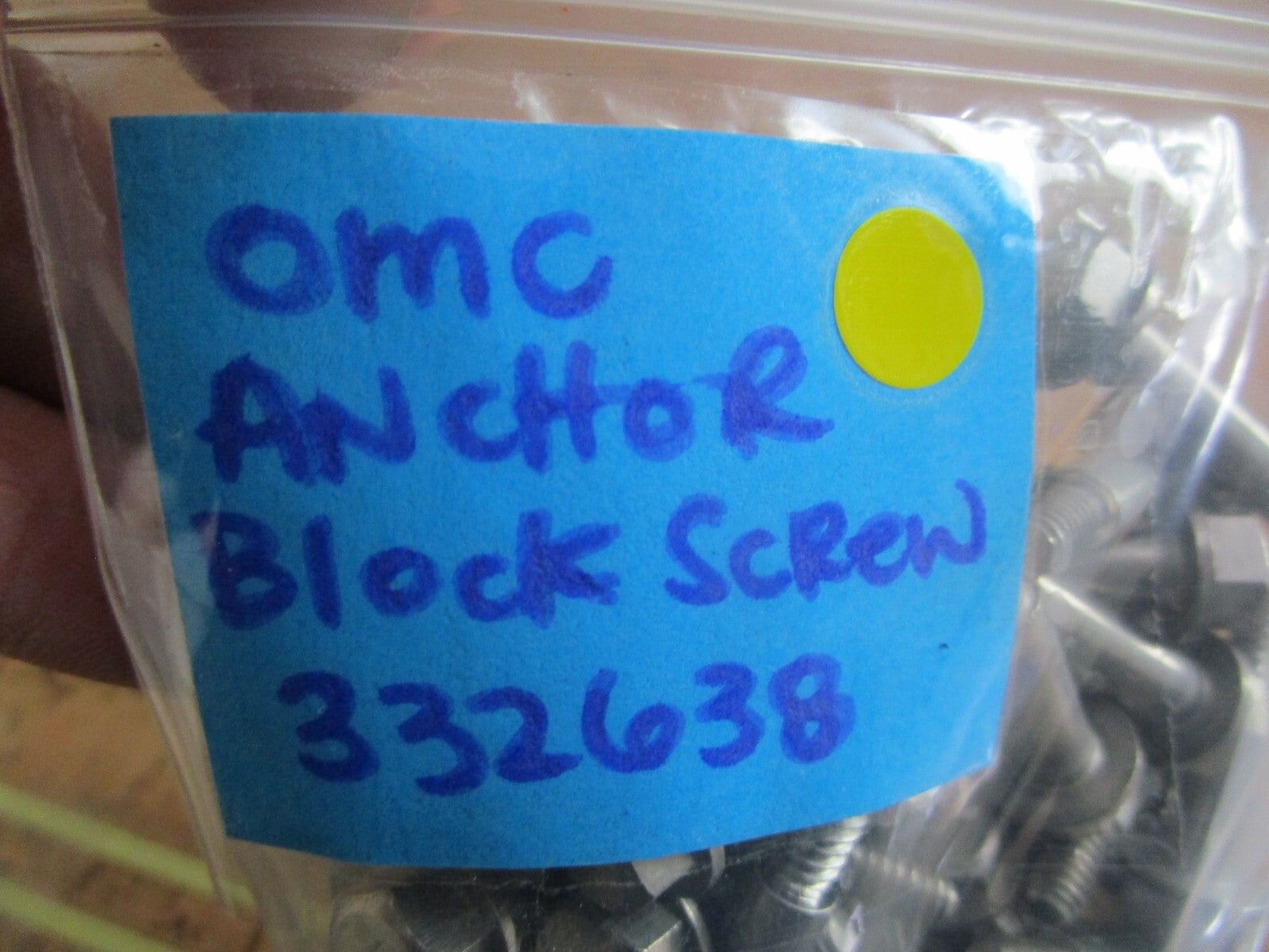 *NEW OEM* (LOT OF 2) 0750 OMC Johnson Evinrude ANCHOR BLOCK SCREW 332638 0332638