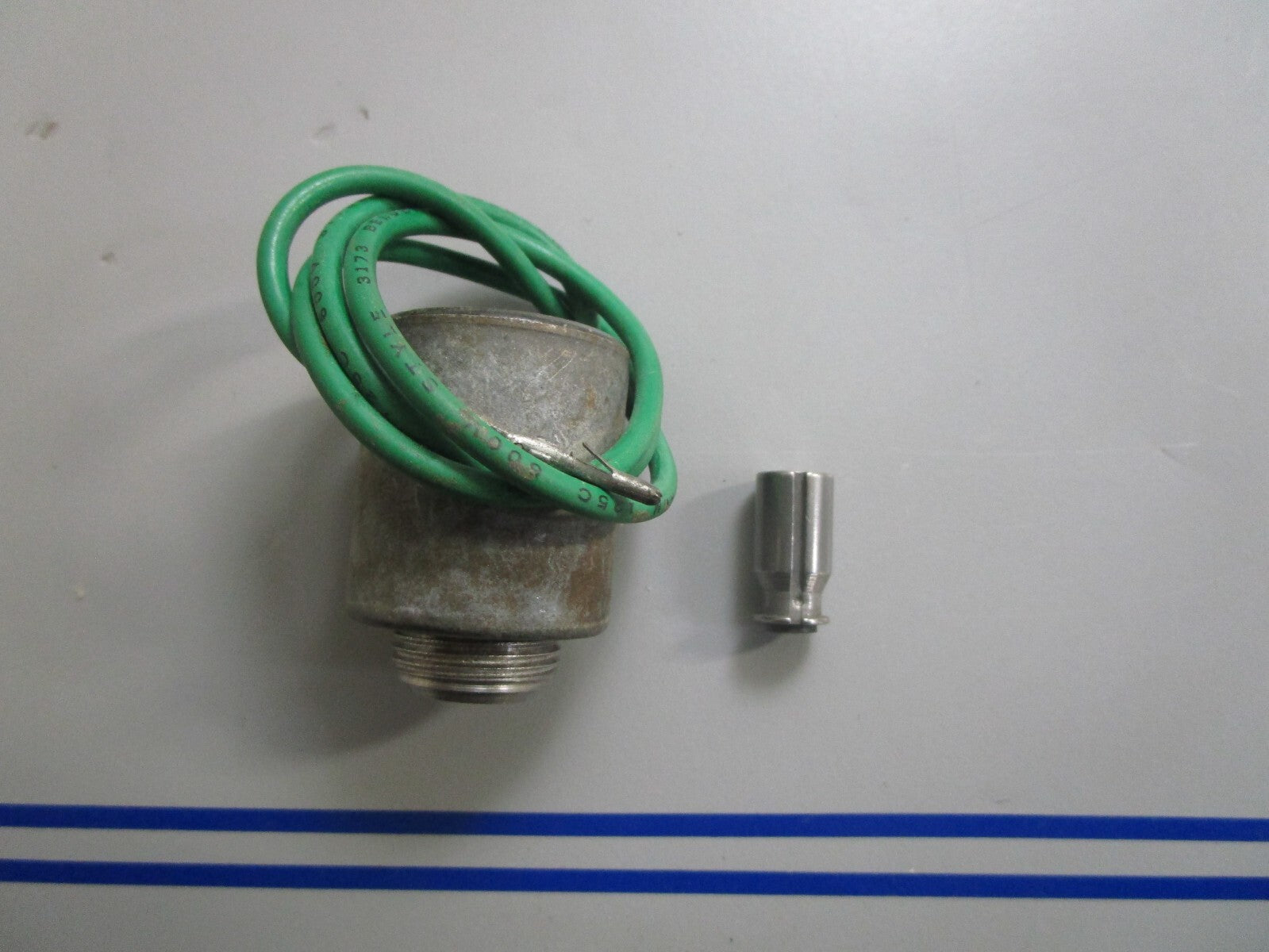 *NEW* 0810 Bennett Green Solenoid VP-1135