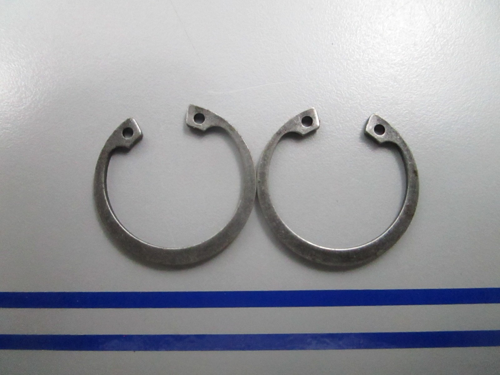 *NEW OEM* (LOT OF 2) 0810 Volvo Penta Lock Ring 24383-2