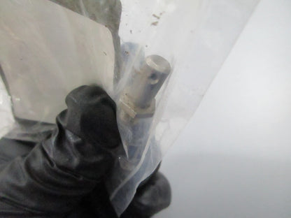 *NEW OEM* 0810 OMC Johnson Evinrude Connector Pin 5032289