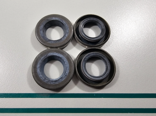 NEW OEM (LOT OF 4) 330327 0330327 OMC Johnson Evinrude Oil Retainer 0810