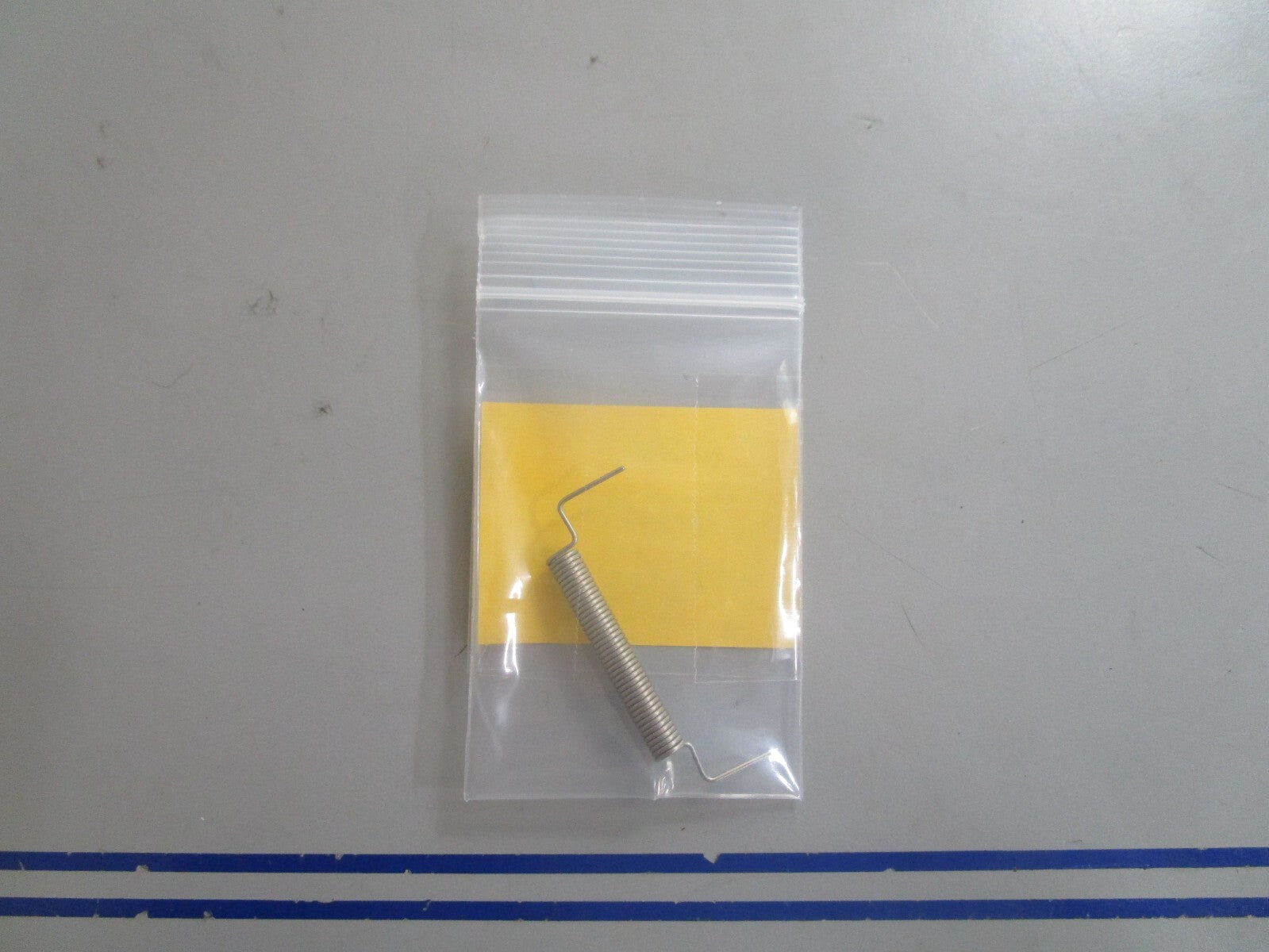 *NEW OEM* 0770 OMC Johnson Evinrude Spring 336457 0336457