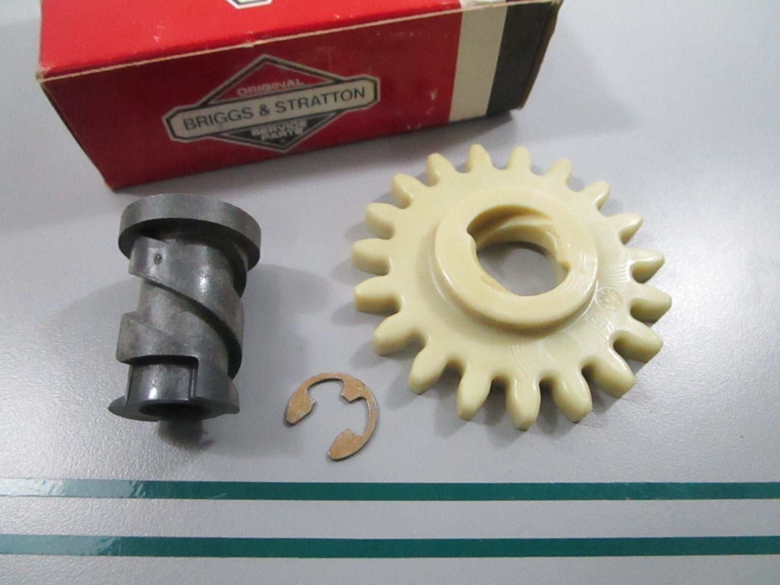NEW OEM 494146 Briggs & Stratton Starter Gear 0810