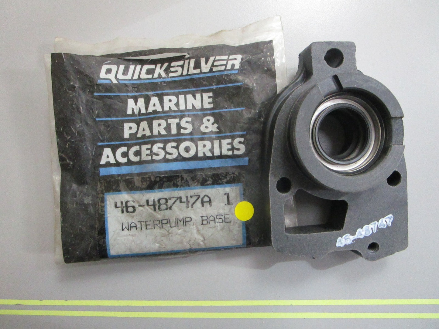 *NEW OEM* 0820 Mercury Quicksilver Water Pump Base 46-48747A 1