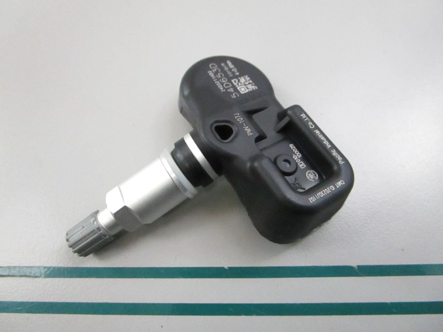 NEW OEM 42607-33021 Toyota Tire Valve Sub-Assembly 0810