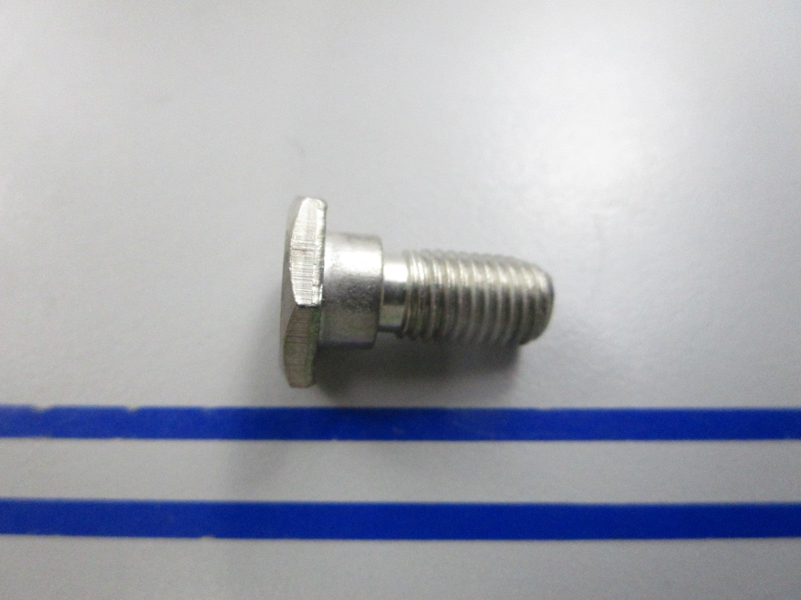NEW OEM 10-784951 Mercury Quicksilver Screw 0810