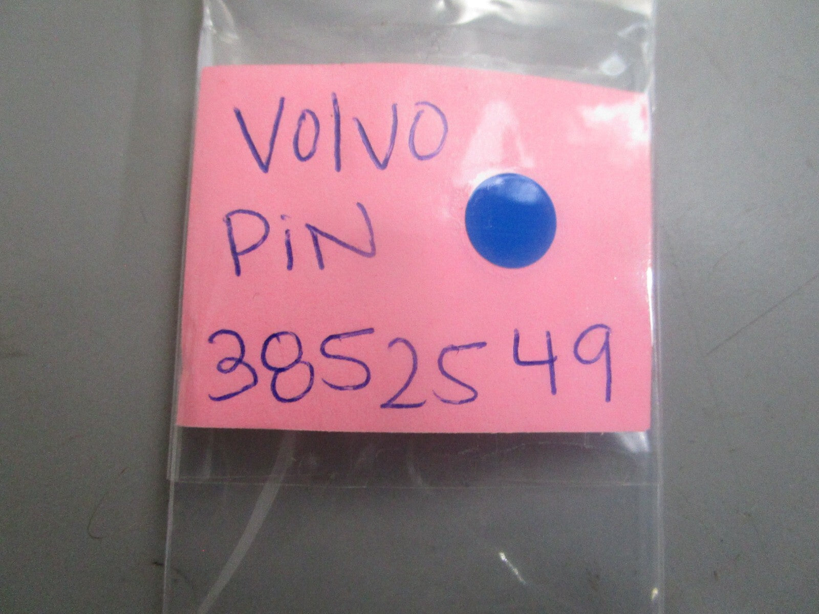 *NEW OEM* 0810 Volvo Penta Pin 3852549