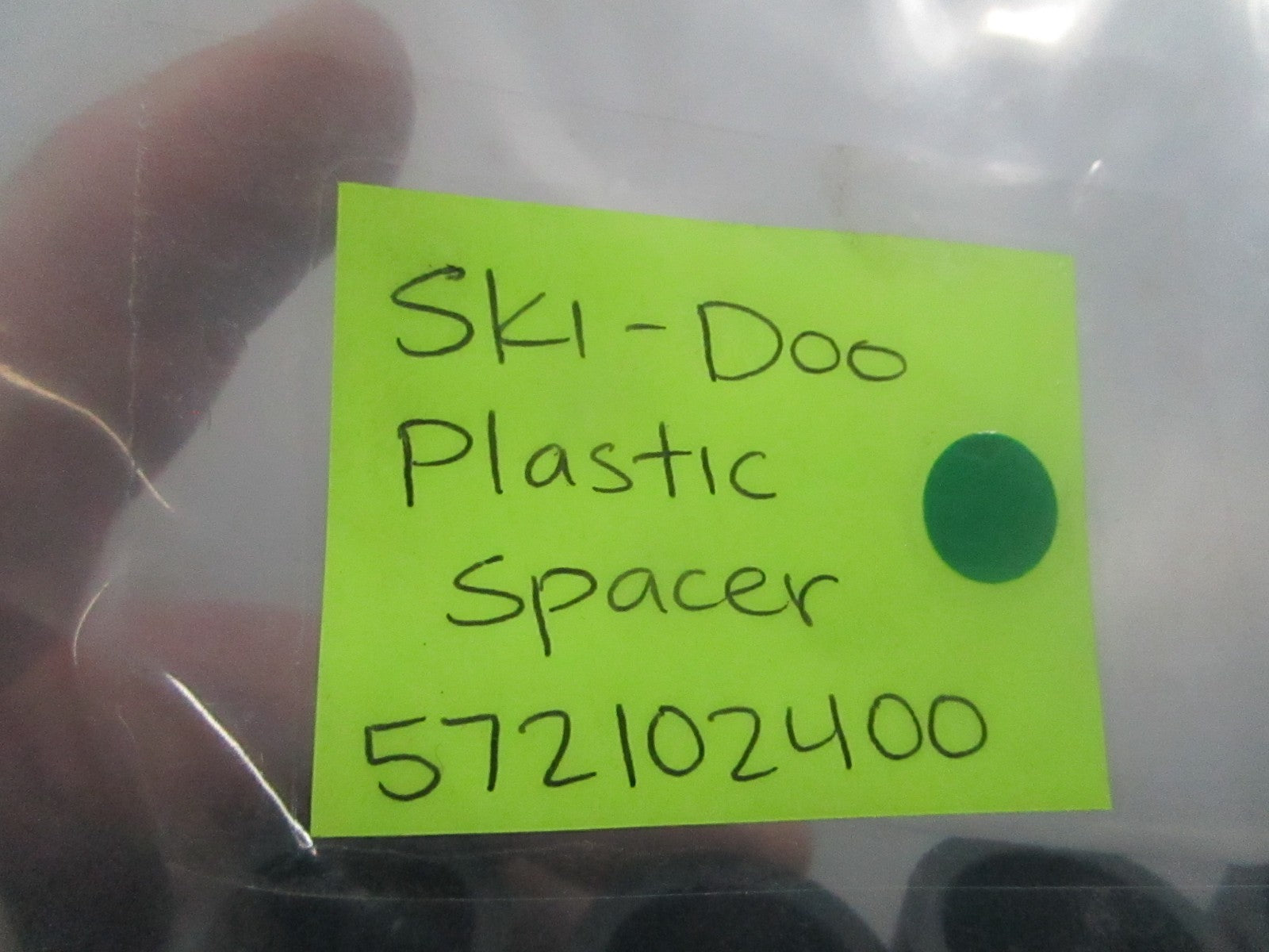 NEW (LOT OF 4) 572102400 Ski-Doo Plastic Spacer 0810