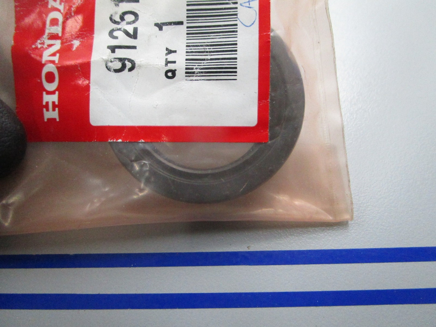 NEW OEM Honda 91261-ZG8-003 Oil Seal 0810