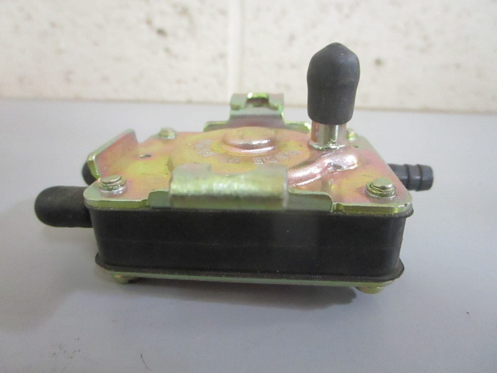 *NEW OEM* 0820 John Deere Fuel Pump HE149-1911