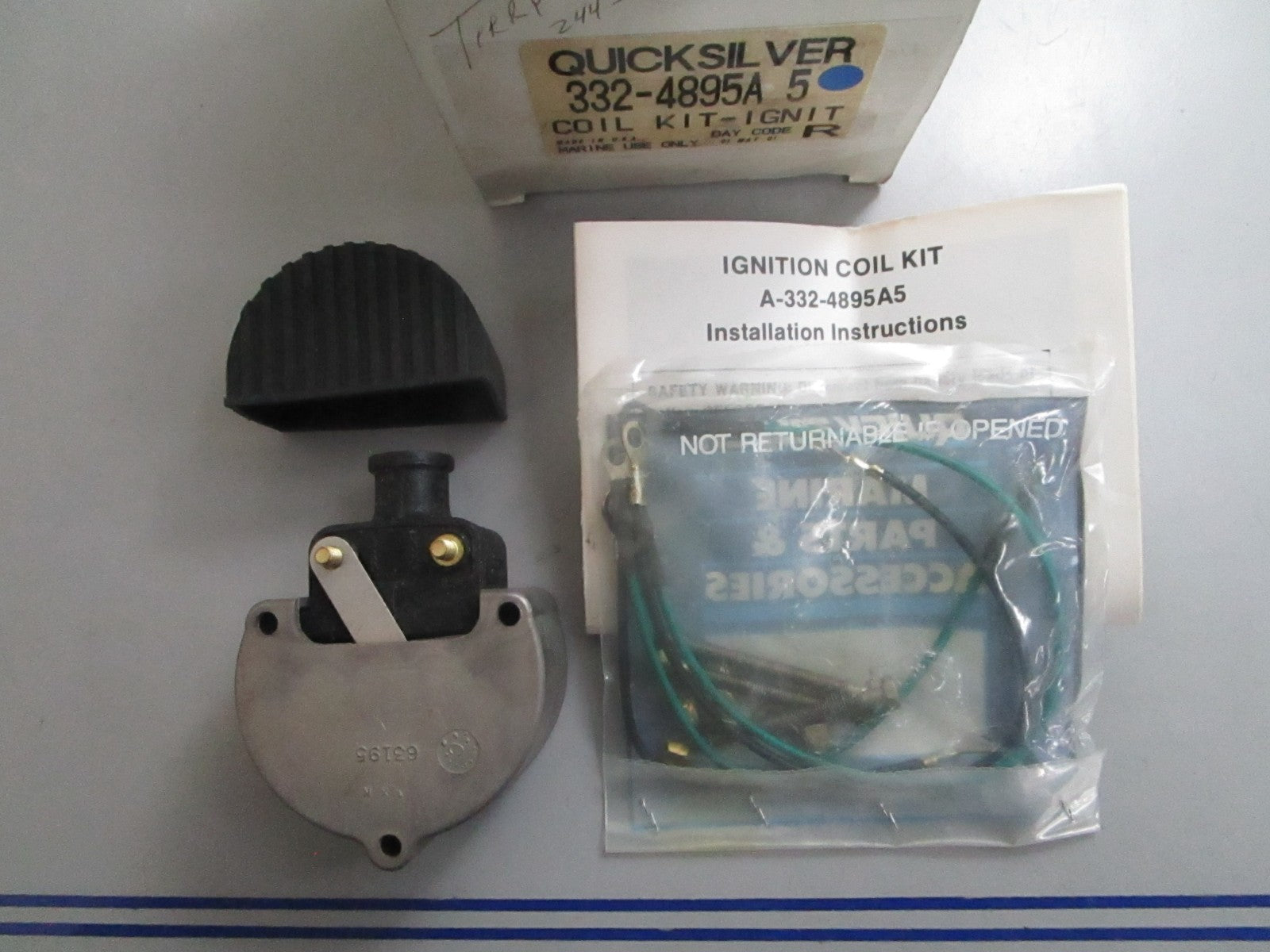 *NEW OEM* 0820 Mercury Quicksilver Ignition Coil Kit 332-4895A5