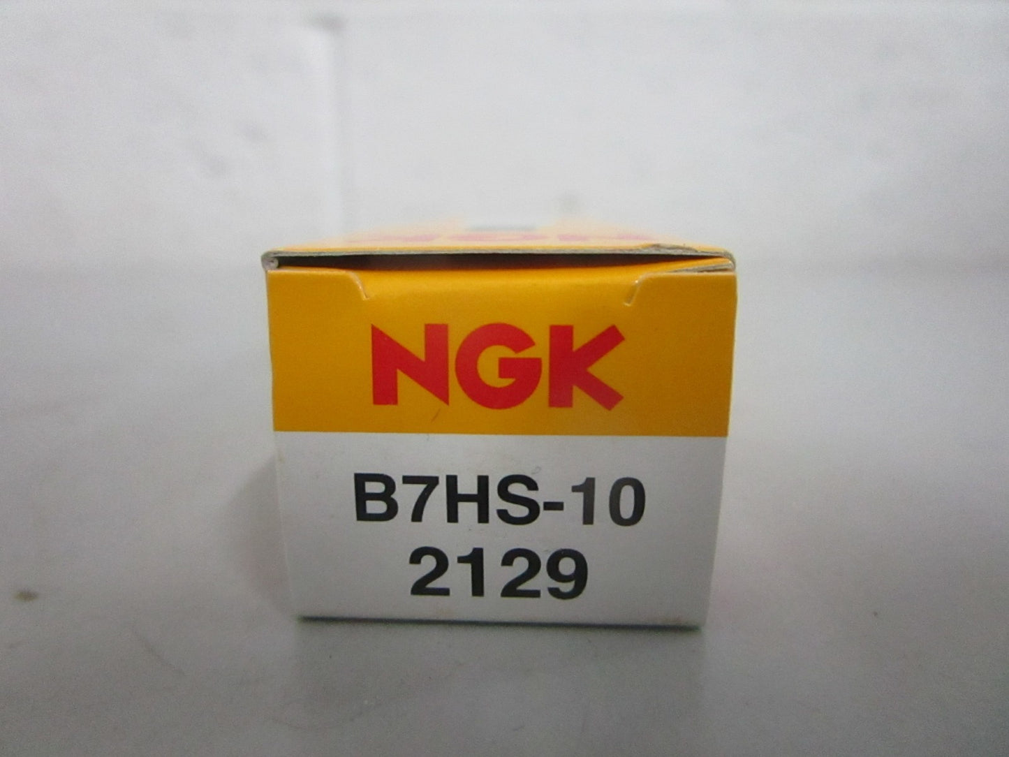 NEW OEM (LOT OF 8) B7HS-10 NGK Spark Plug 0820