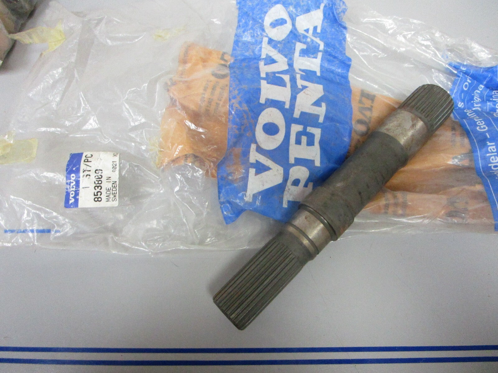 *NEW OEM* 0720 Volvo Penta Shaft 853809