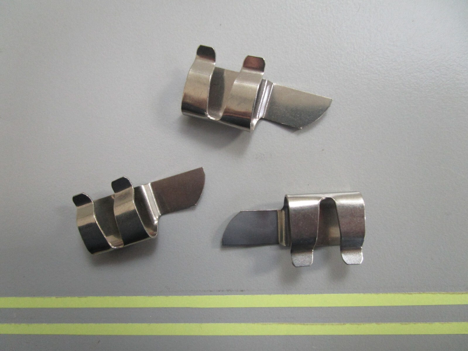 *NEW OEM* (LOT OF 3) 0810 OMC Johnson Evinrude Spring Clip 316362 0316362