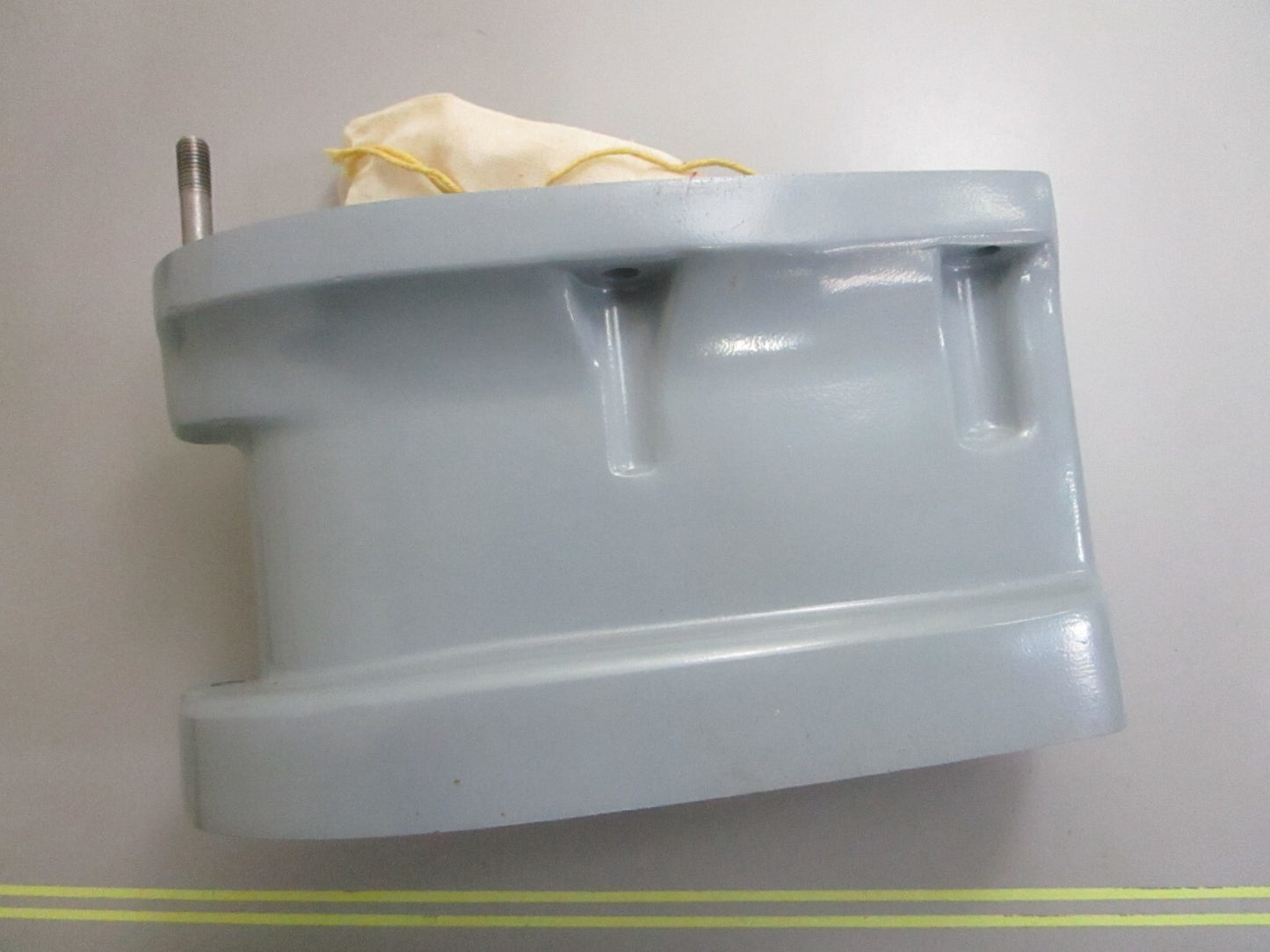 *NEW OEM* 0820 OMC Johnson Evinrude Gearcase Extender Assy 392967 0392967
