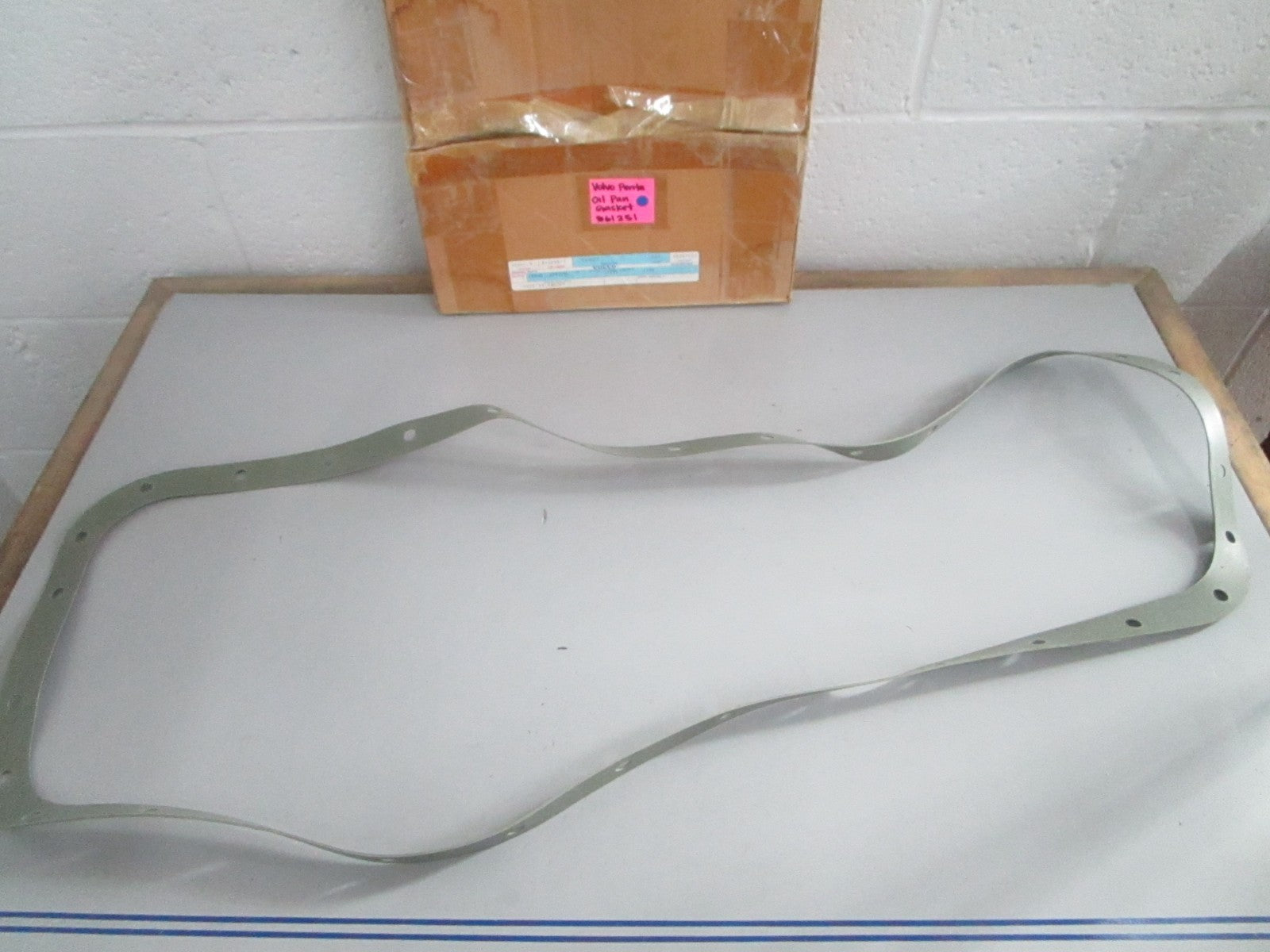 NEW OEM Volvo Penta 861251 Oil Pan Gasket 0820