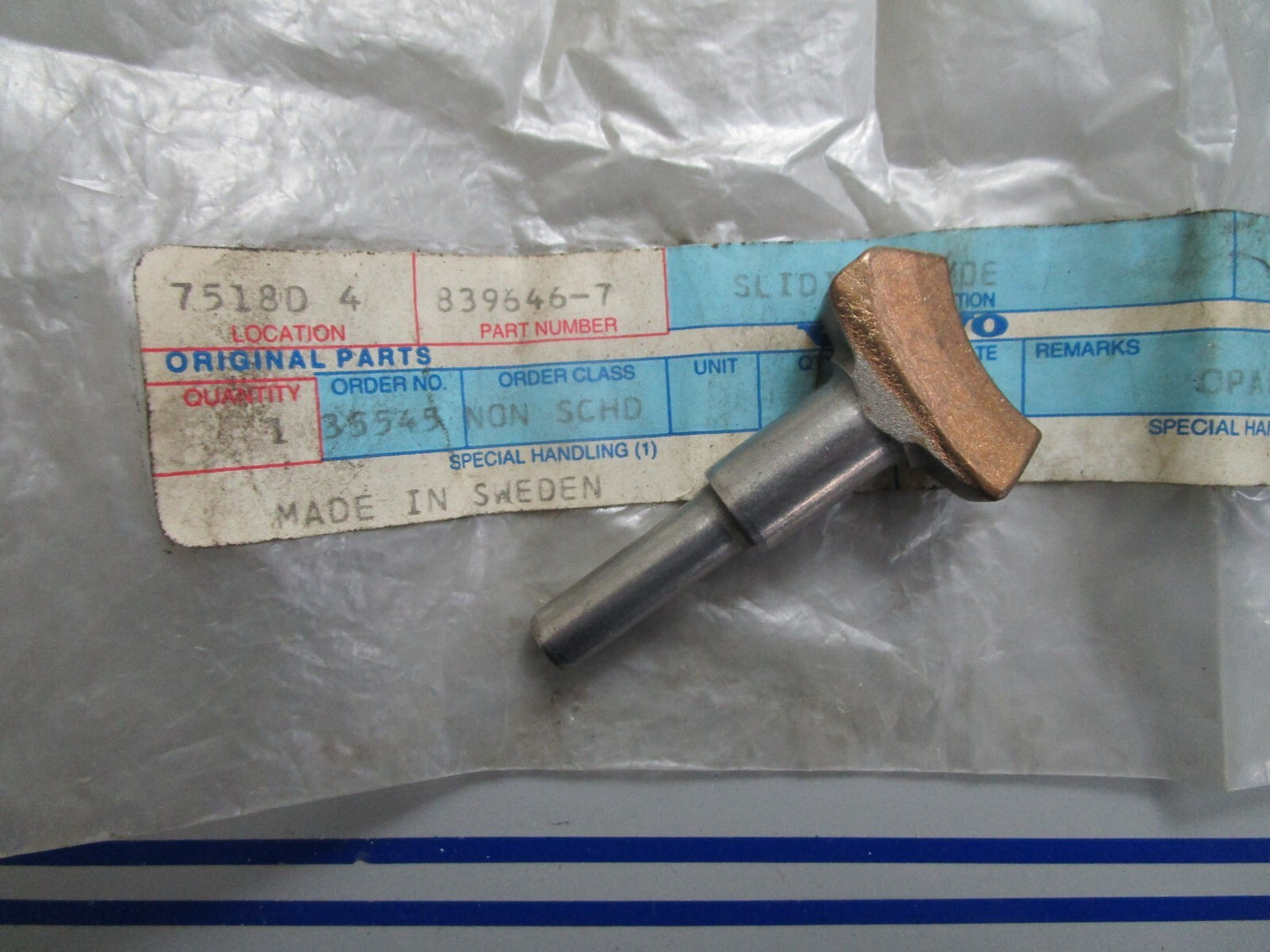 *NEW OEM* 0820 Volvo Penta Dog Shift Lever 839646