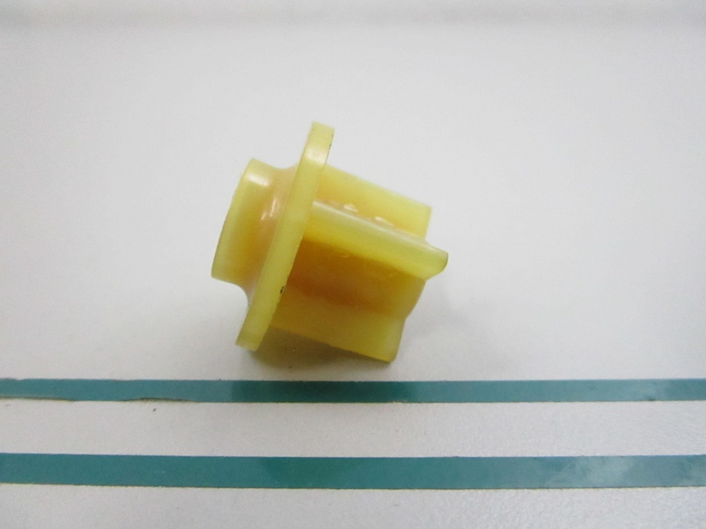NEW OEM 812882 1 Mercury Quicksilver Poppet 0810