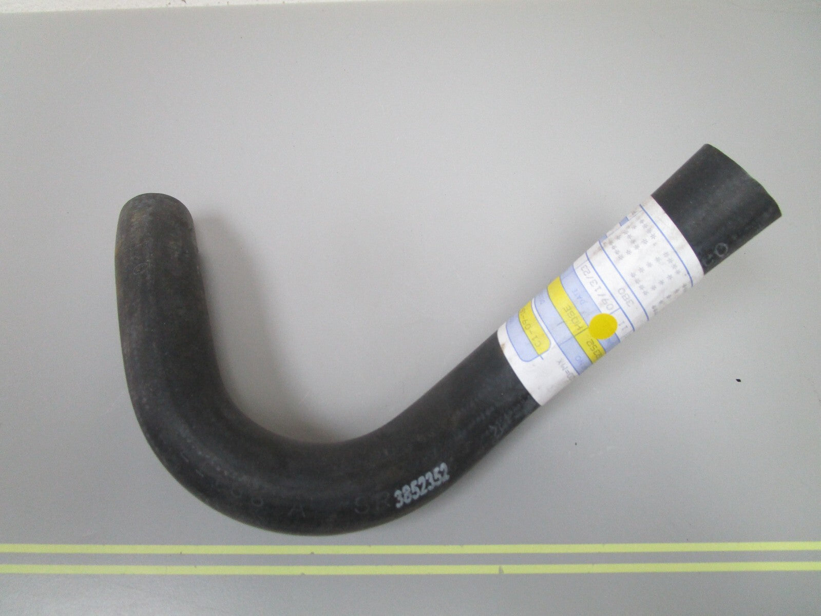 *NEW OEM* 0720 OMC Johnson Evinrude Volvo Hose 3852352