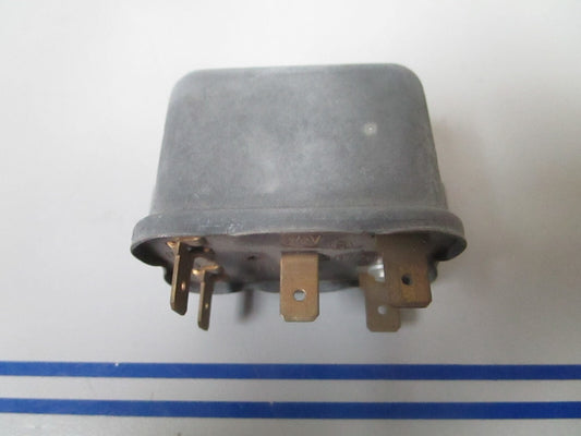 *NEW OEM* 0810 Volvo Penta Relay 873611