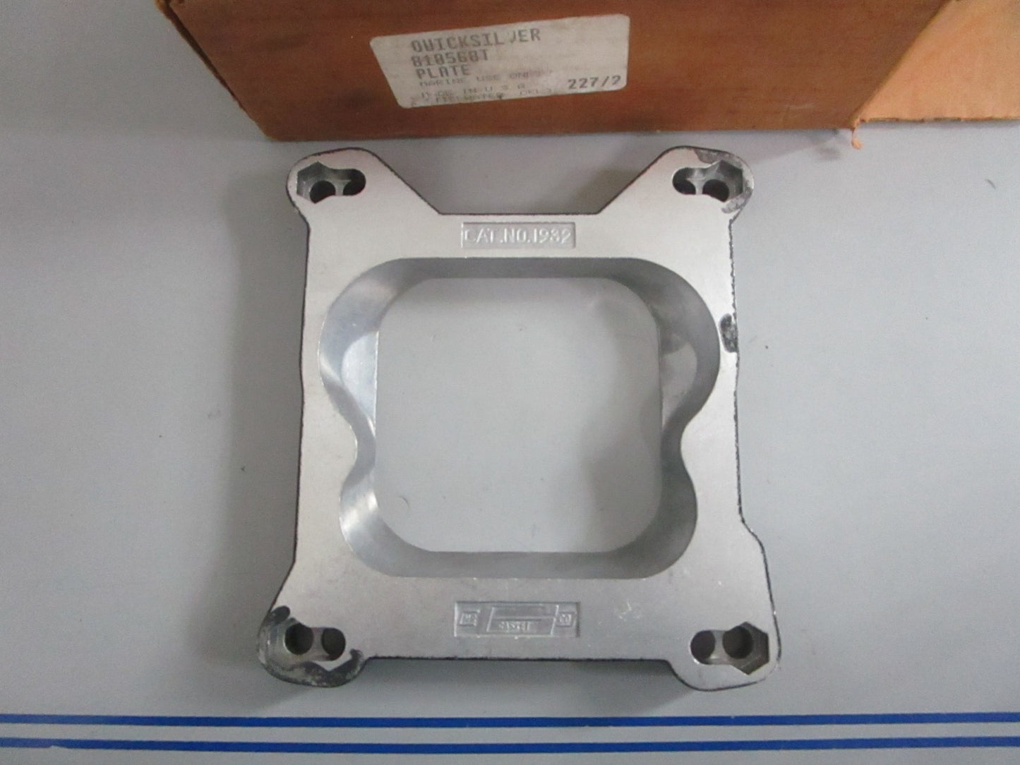 NEW OEM 818568T Mercury Quicksilver Carburetor Spacer Plate 0820